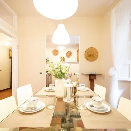Appartamento Casa Claudette In Center Town With Terrace