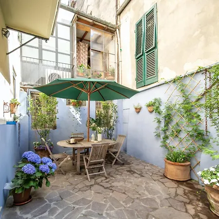 Appartamento Casa Claudette In Center Town With Terrace